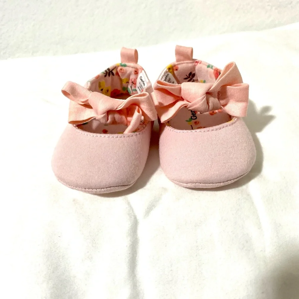 GERBER Baby Girl’s Jersey Pink Crib Shoe with Bow. Size 0-3 Months